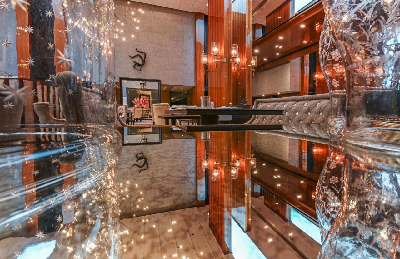 Grand Hyatt Gurgaon Hotel Екстериор снимка